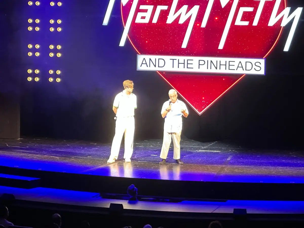 BTTF-STAR-6 BTTF-STAR-6