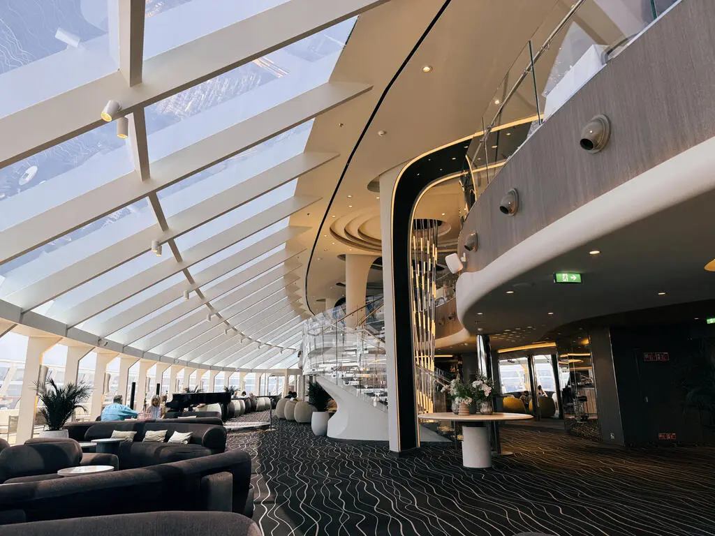 MSC-World-America-Top-Sail-Lounge-Yacht-Club MSC-World-America-Top-Sail-Lounge-Yacht-Club