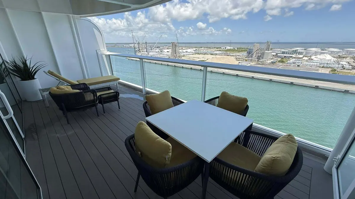 utopia-owner-suite-10 utopia-owner-suite-10