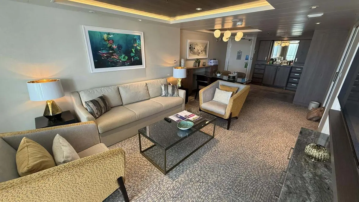 utopia-owner-suite-9 utopia-owner-suite-9