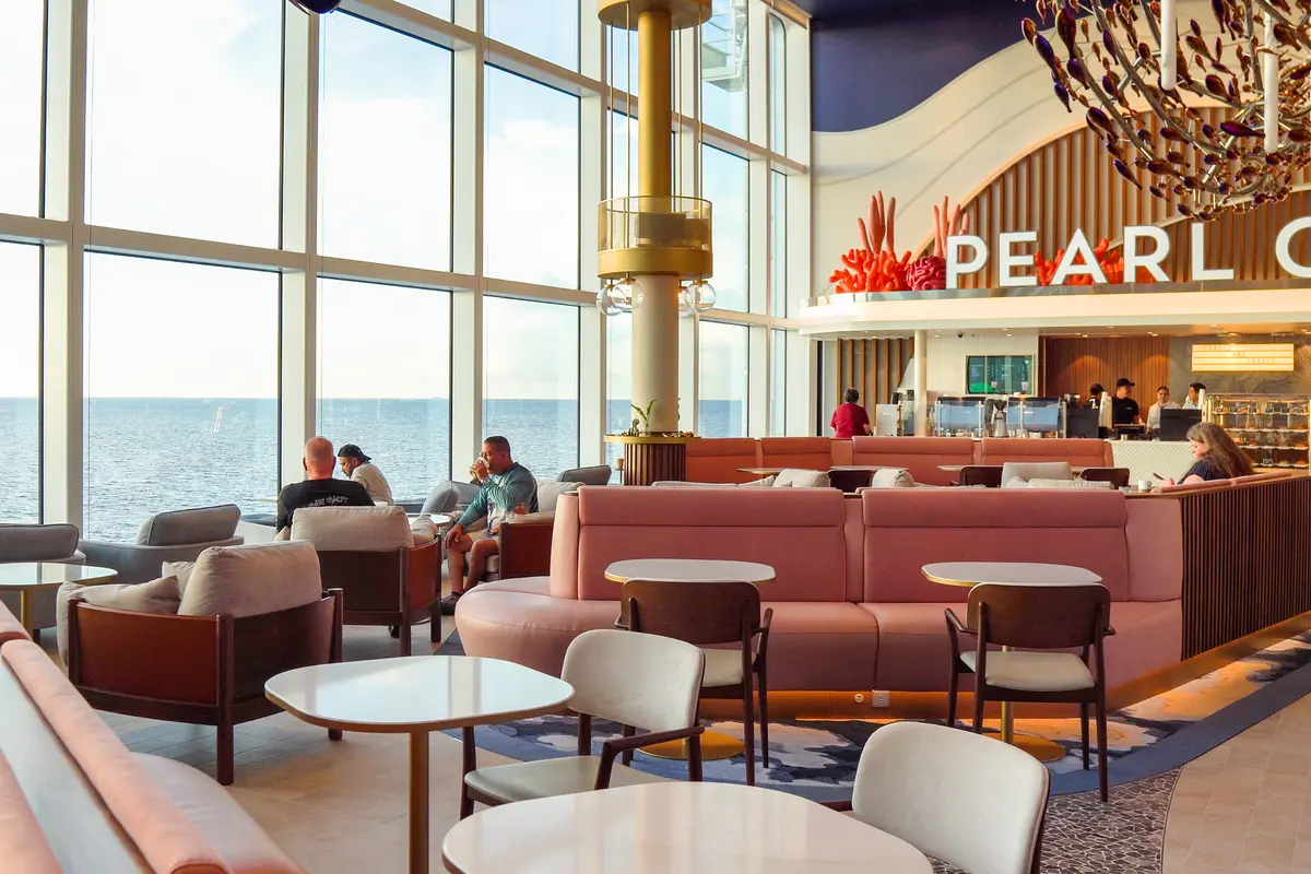 Pearl Cafe on Star of the Seas