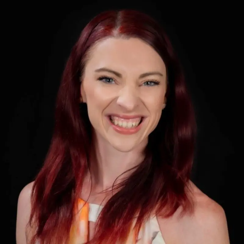 Caroline-Peters-Cruise-Director Caroline-Peters-Cruise-Director