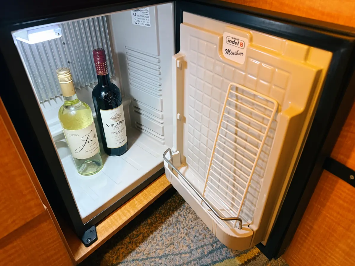 Oasis-Inside-Cabin-12-Mini-Fridge Oasis-Inside-Cabin-12-Mini-Fridge