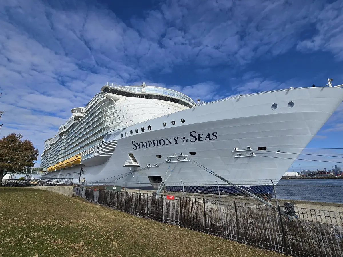 Symphony of the Seas in Bayonne