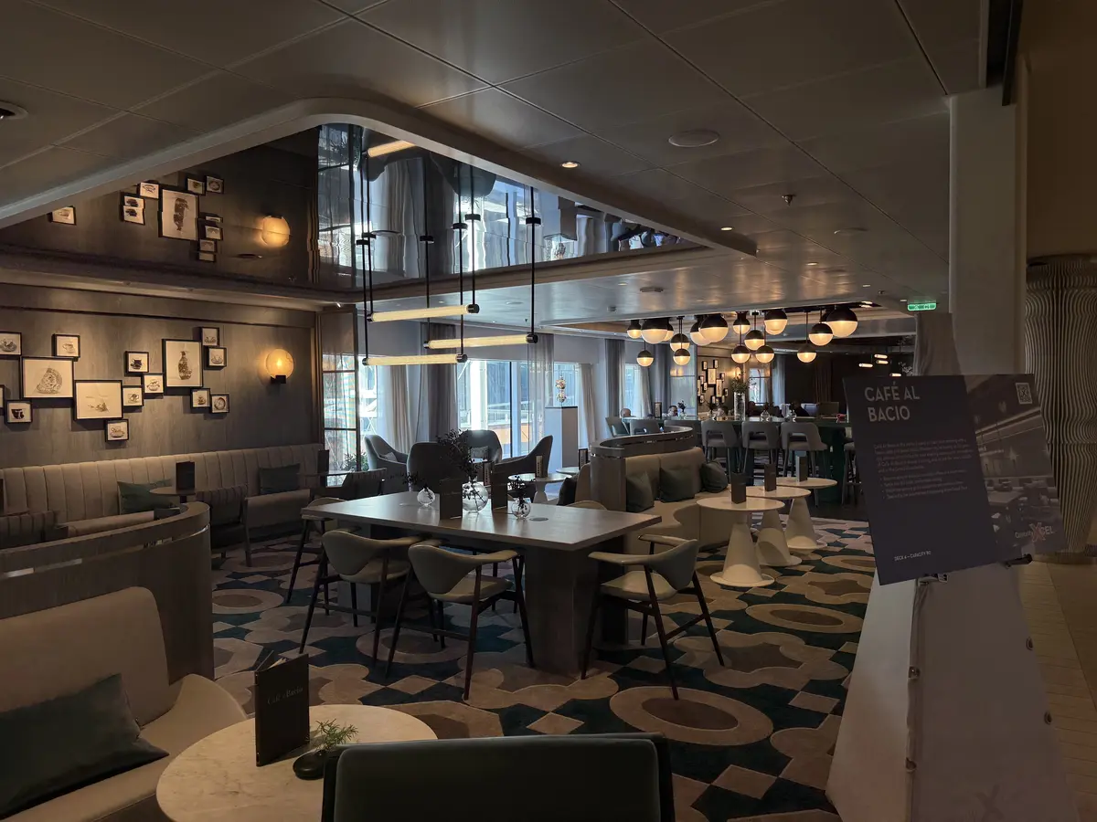 Celebrity-Xcel-Cafe-al-Bacio Celebrity-Xcel-Cafe-al-Bacio