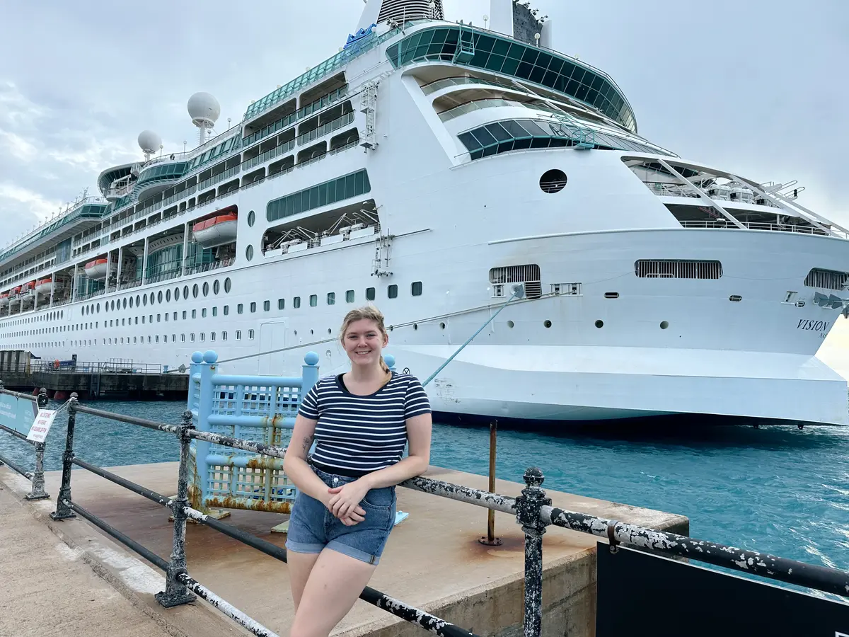 Elizabeth-Vision-Docked Elizabeth-Vision-Docked