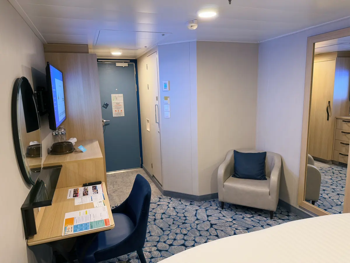 Wonder-of-the-Seas-Inside-Cabin-Door-View Wonder-of-the-Seas-Inside-Cabin-Door-View