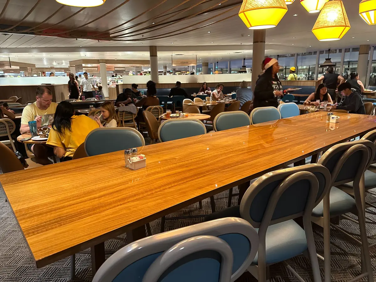 Long table at Windjammer