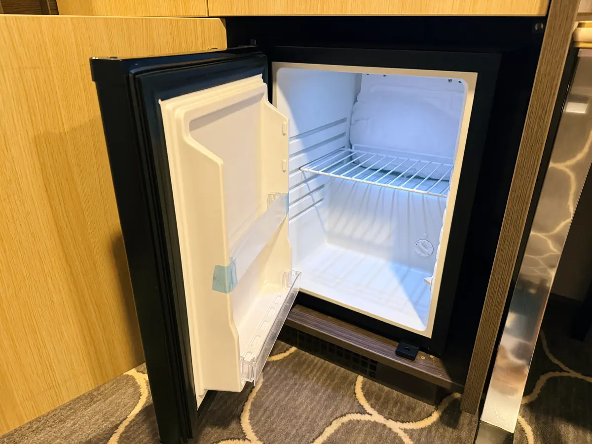 Harmony Inside Cabin, Mini Fridge Harmony Inside Cabin, Mini Fridge