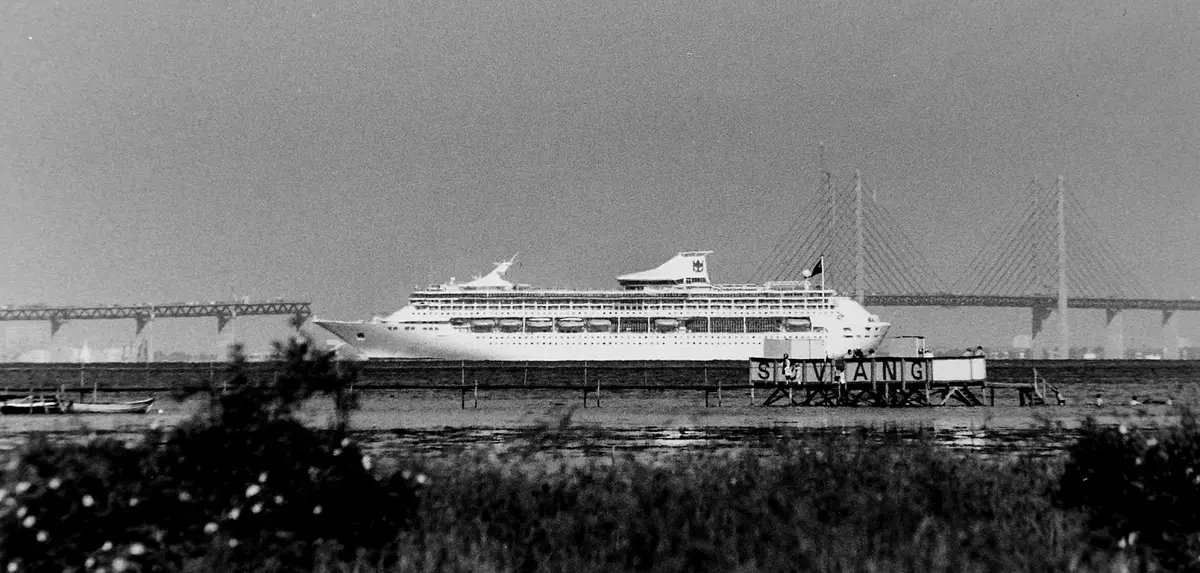 Legend of the Seas in 1999 Legend of the Seas in 1999