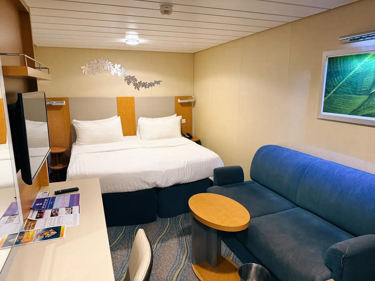 Oasis-Inside-Cabin-8 Oasis-Inside-Cabin-8