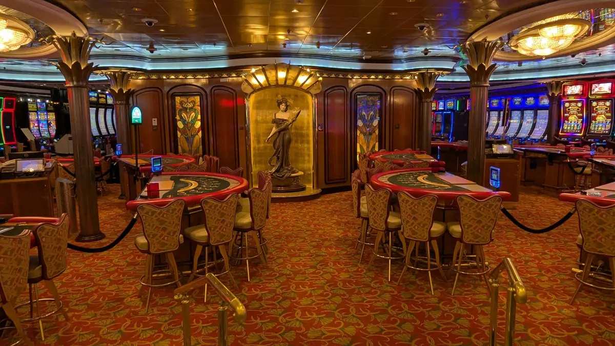 Radiance of the Seas casino