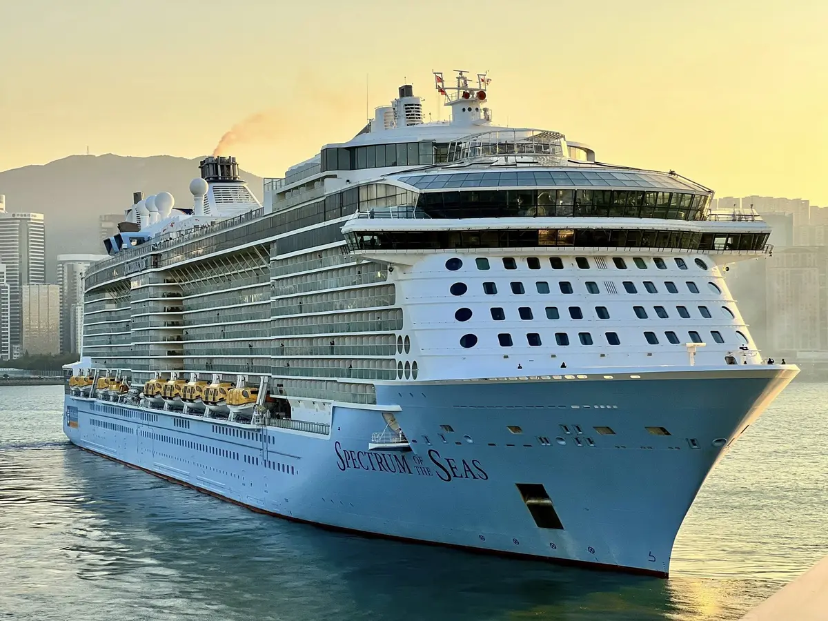 Spectrum of the Seas