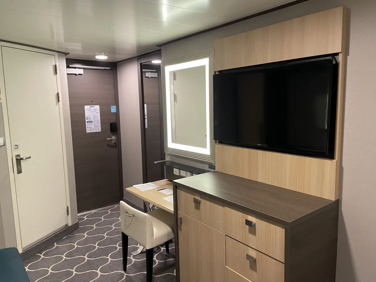 Symphony-Interior-Stateroom-Tour Symphony-Interior-Stateroom-Tour