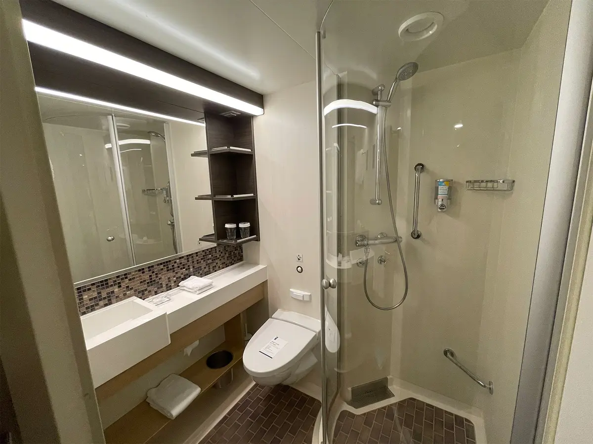 symphony-bathroom-interior-cabin symphony-bathroom-interior-cabin