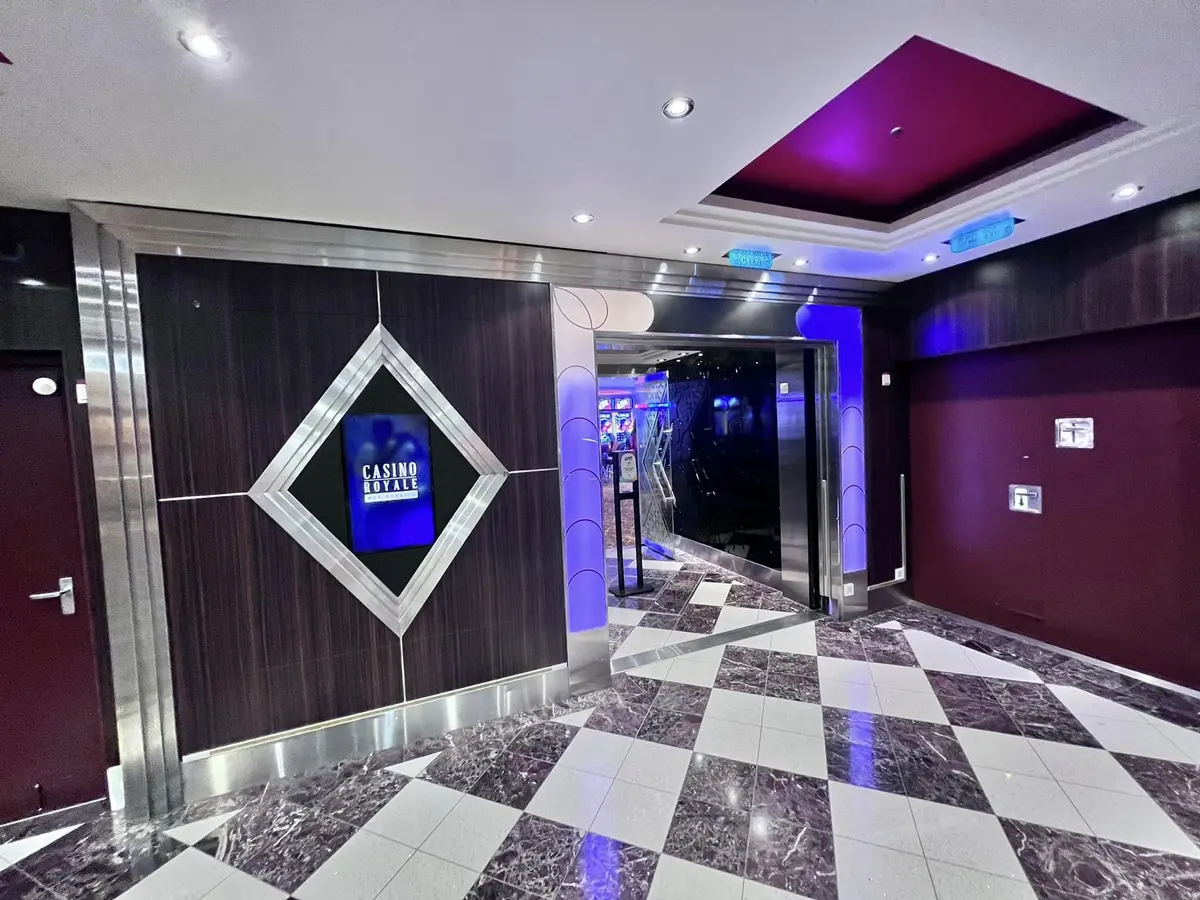 Non smoking casino on Oasis of the Seas