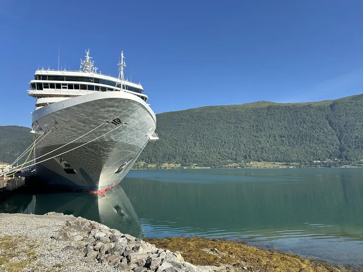Silver Dawn docked in Norway