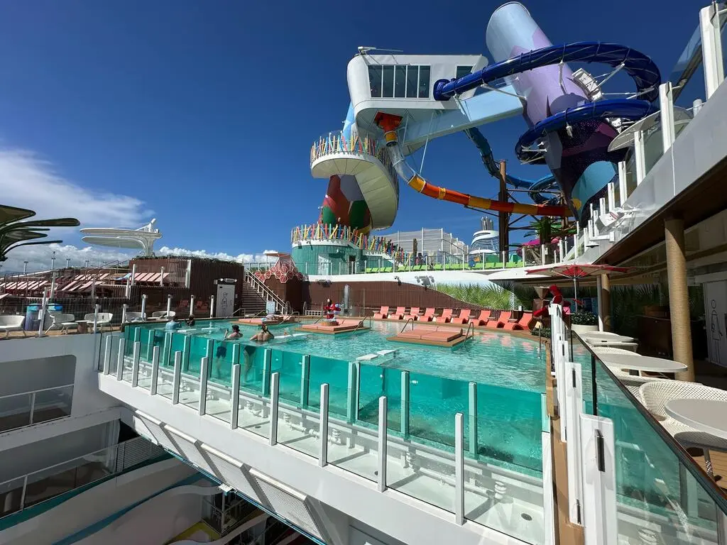 Frightening-Bolt-Category-6-Star Frightening-Bolt-Category-6-Star