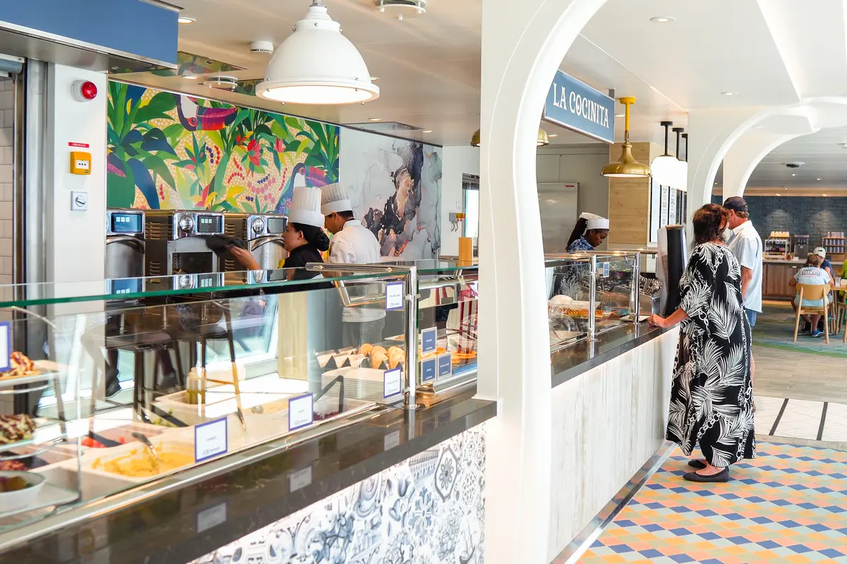 AquaDome Market on Star of the Seas