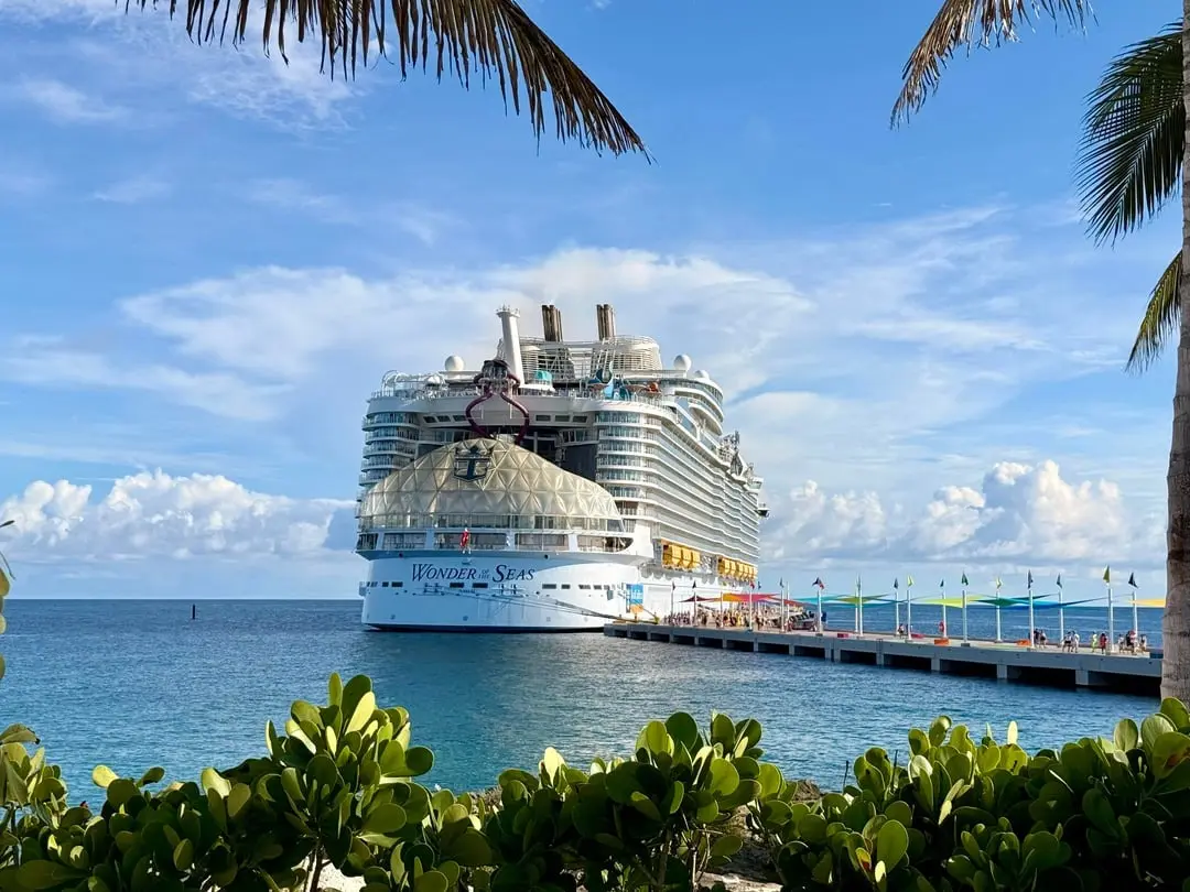 Wonder of the Seas in CocoCay