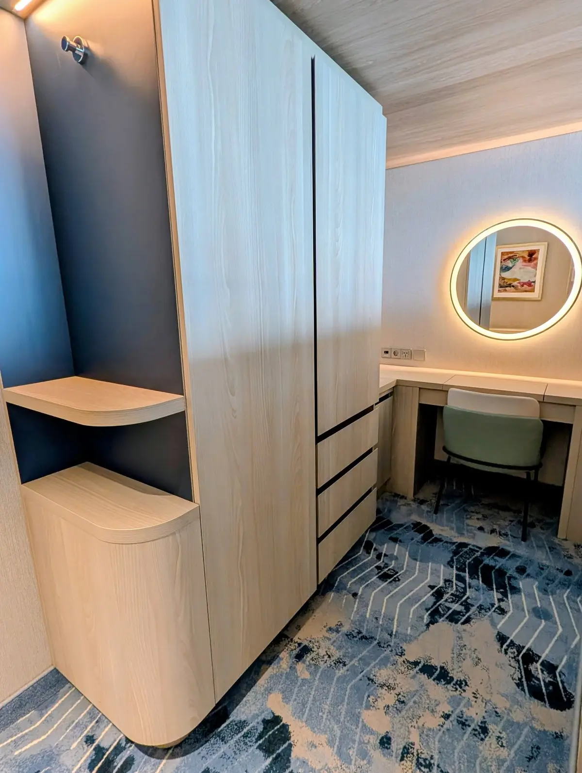 Star of the Seas Owner's Suite Vanity Area Star of the Seas Owner's Suite Vanity Area