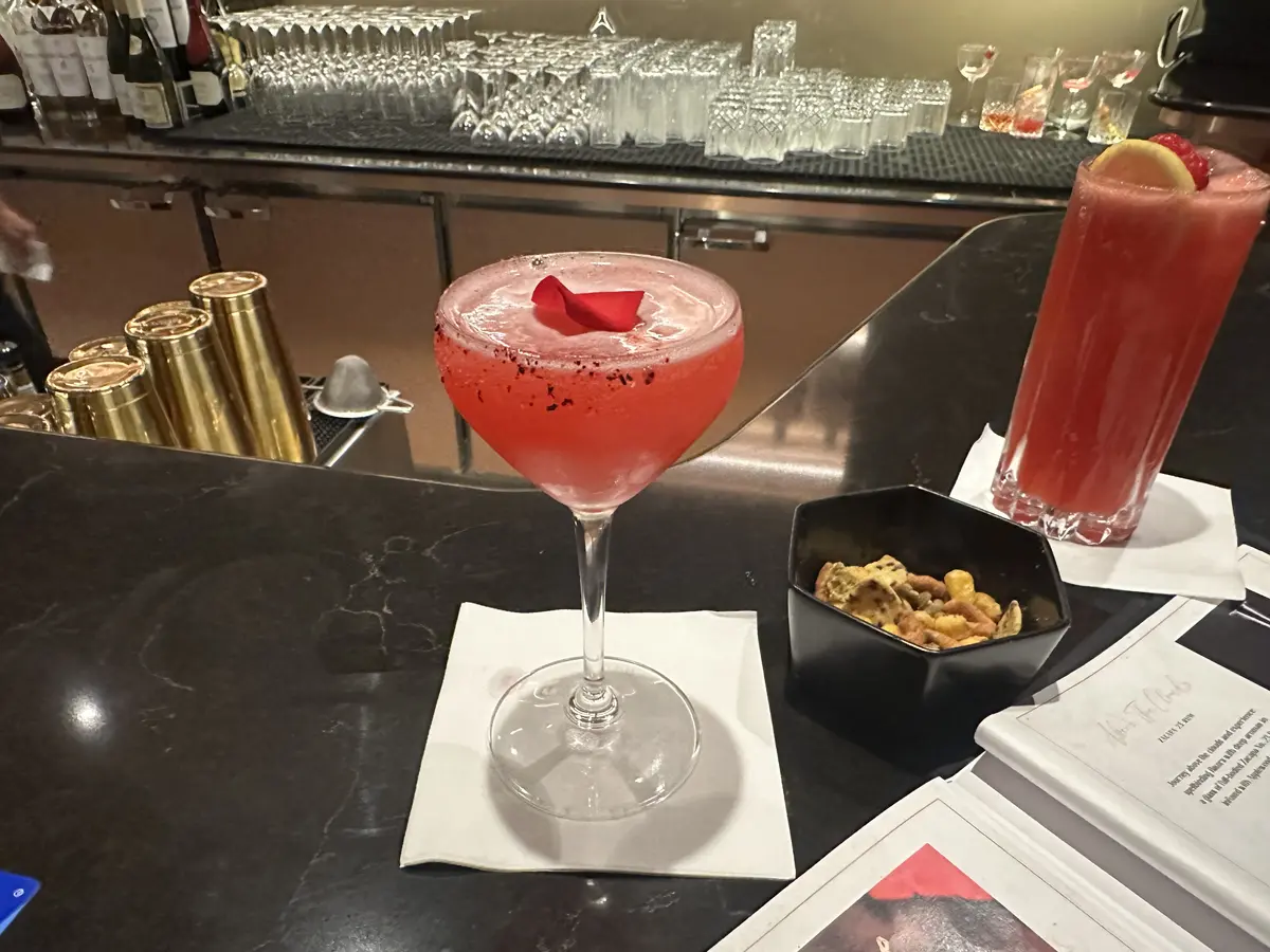 World Class Bar Ascent World Class Bar Ascent