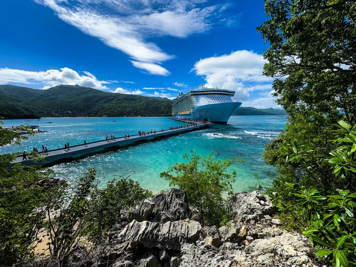 Oasis Docked Oasis Docked