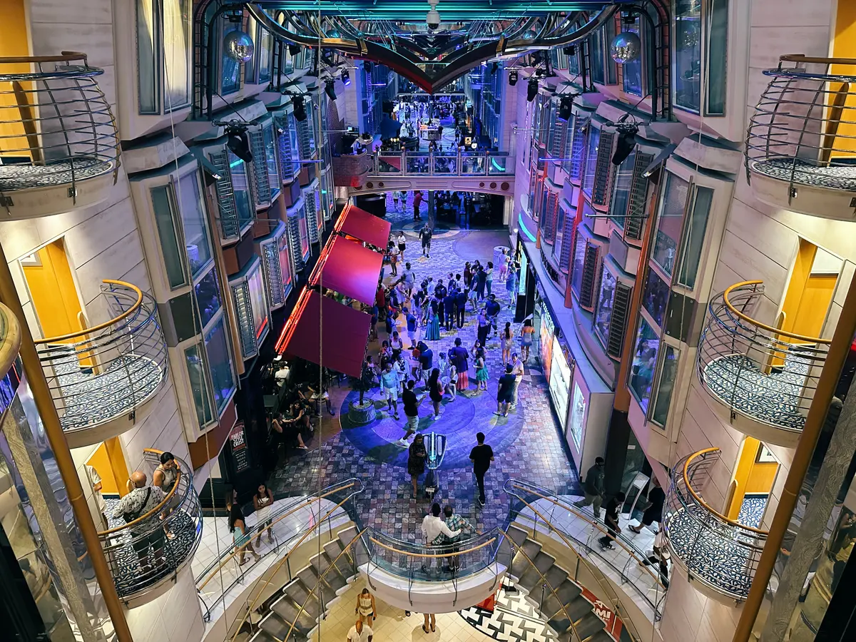 Royal Promenade on Freedom of the Seas Royal Promenade on Freedom of the Seas