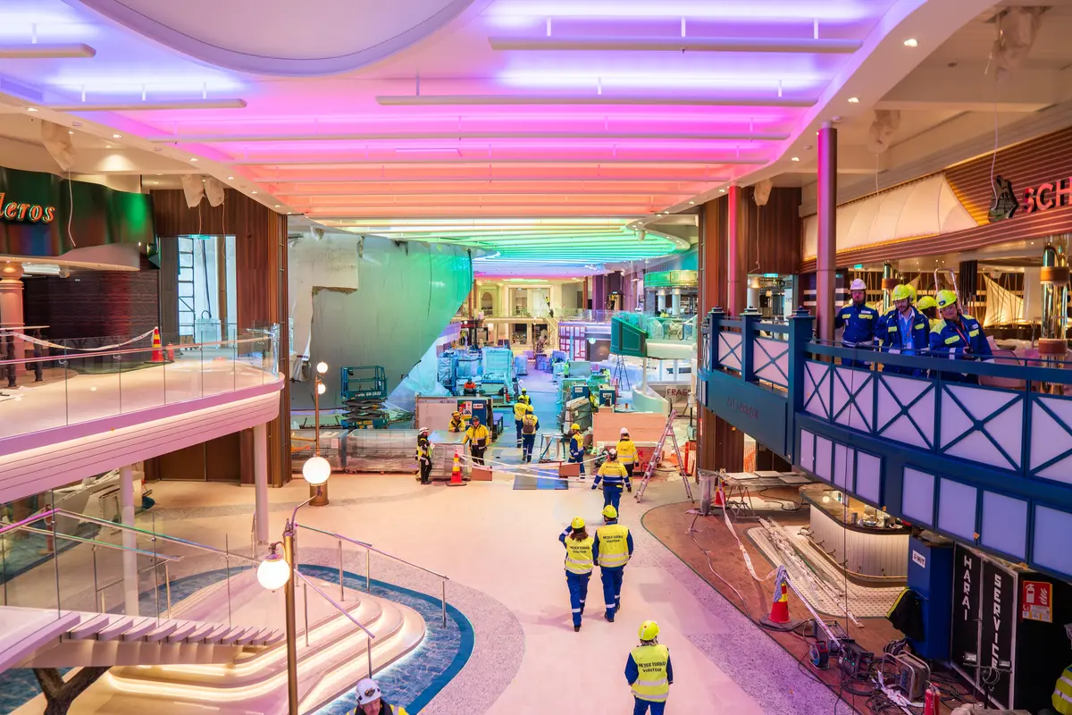Royal Promenade on Legend of the Seas