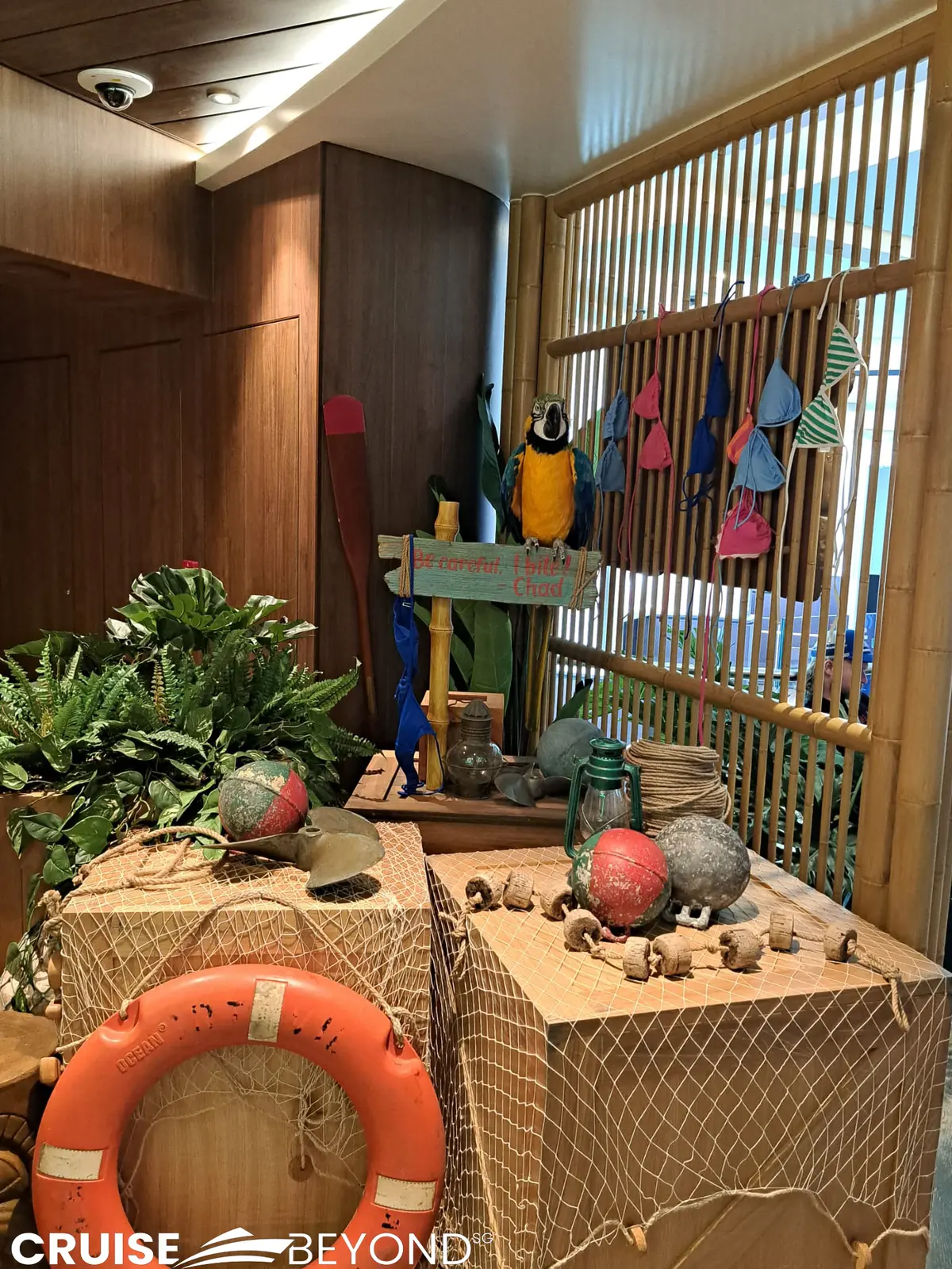 Tiki bird at Pesky Parrot