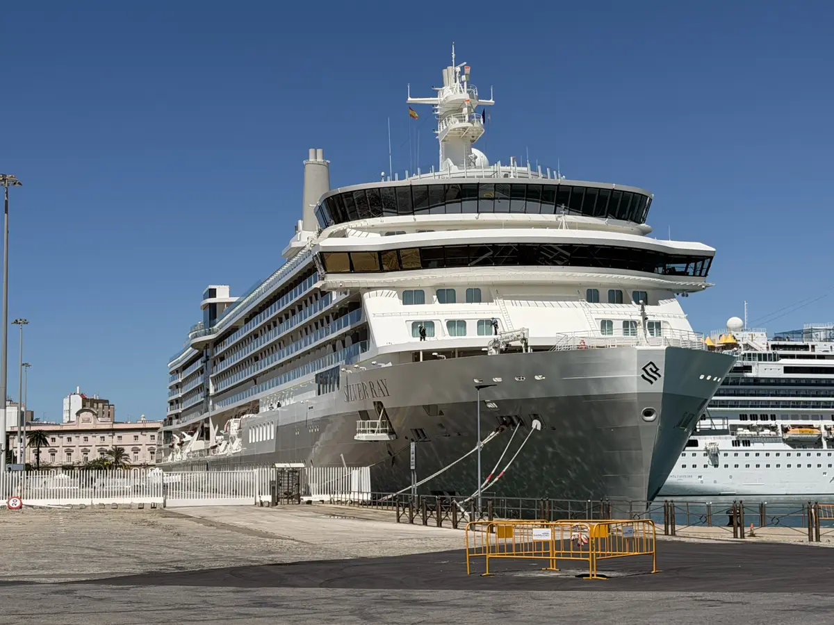 Silver Ray docked in Cadiz