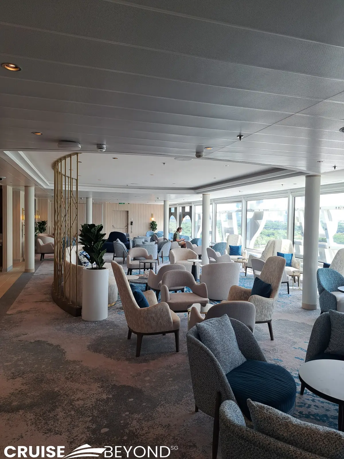 Suite Lounge on Ovation