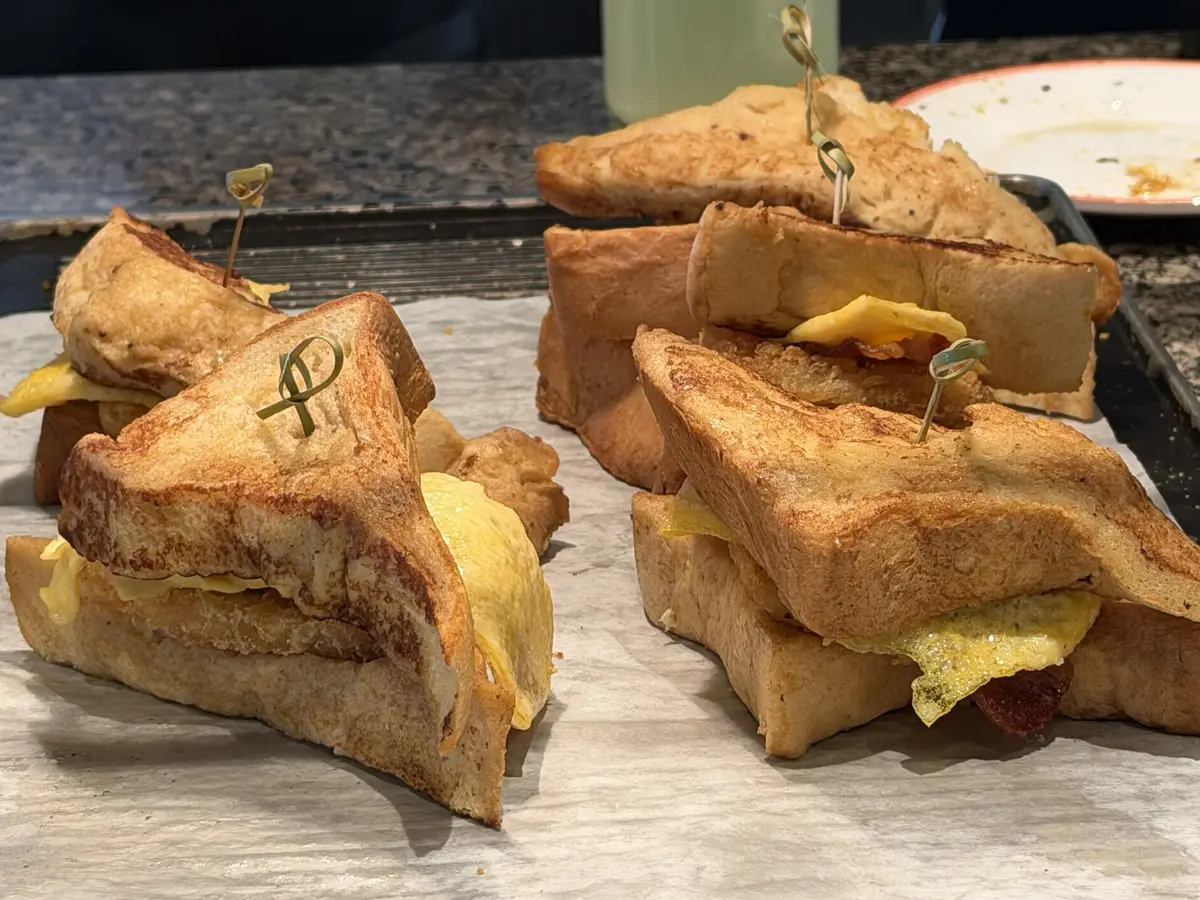Breakfast sandwich