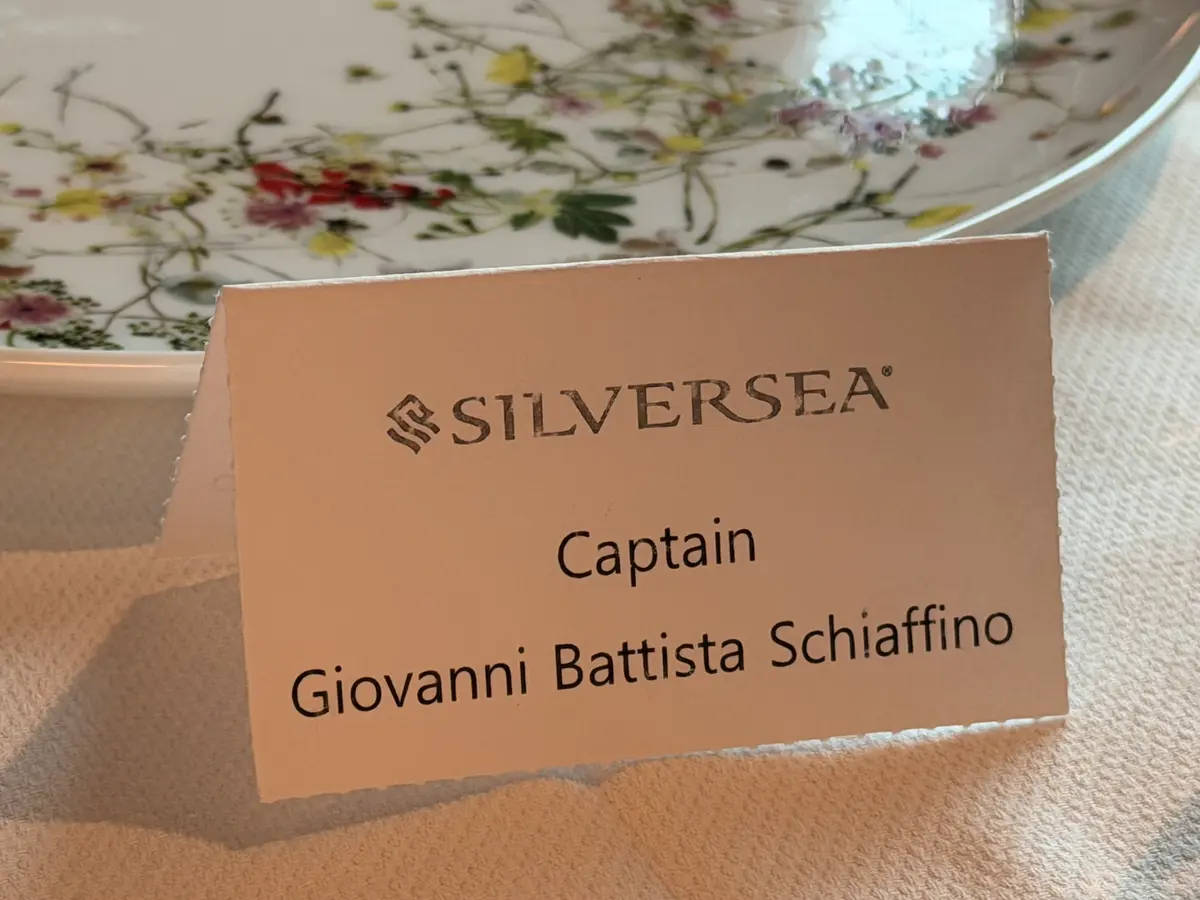 Captain name tag