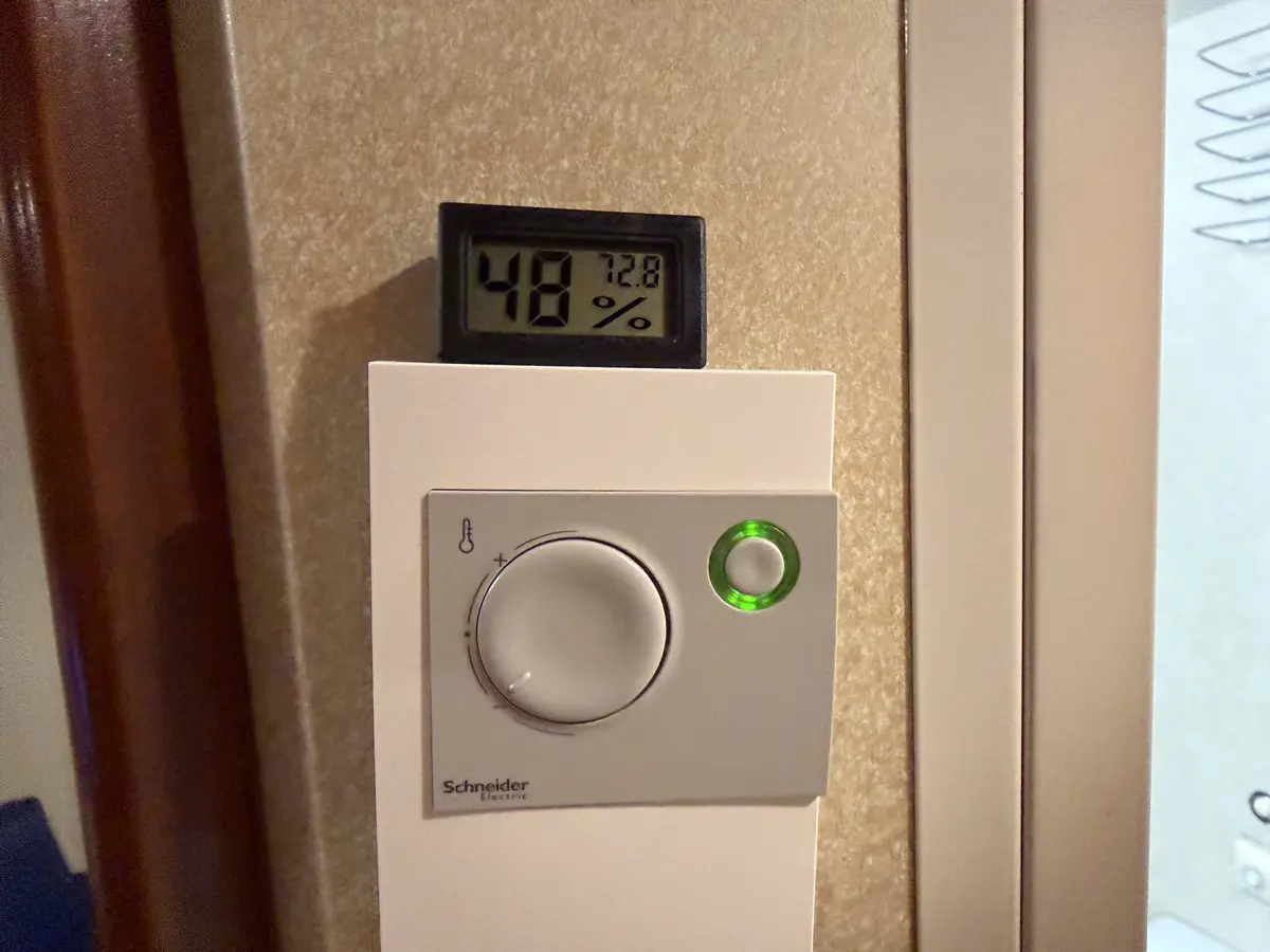 Temperature above thermostat