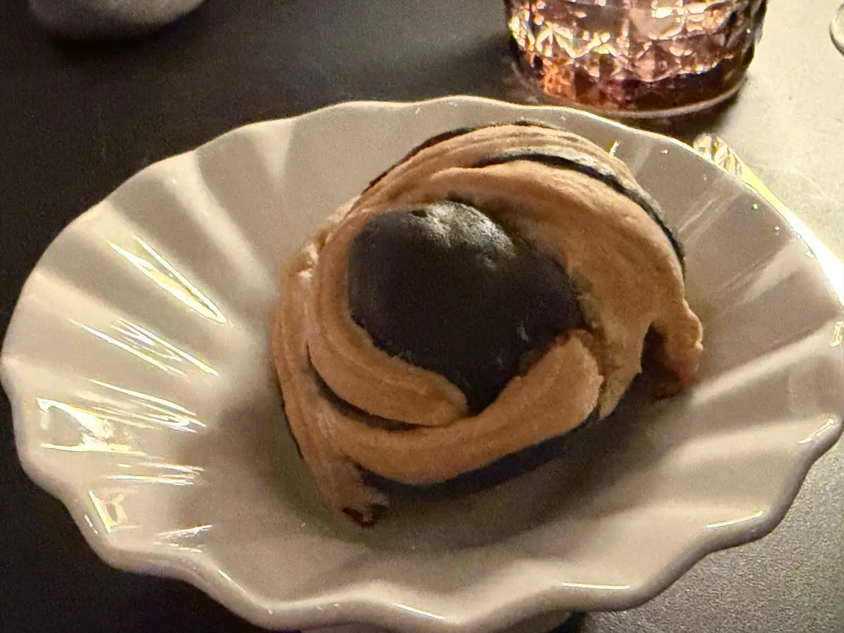 Bread serving