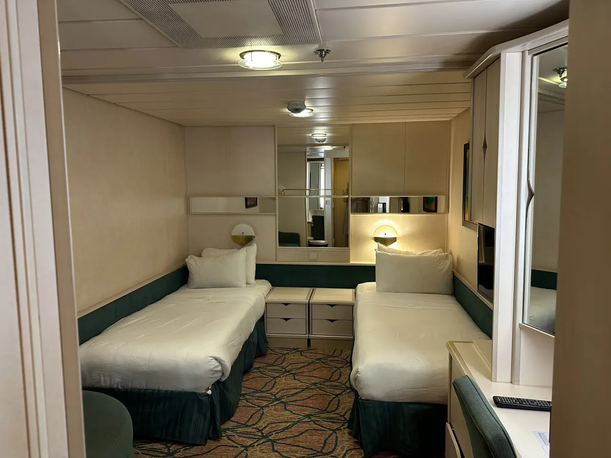 Vision-of-the-Seas-Interior-Cabin-1 Vision of the Seas interior cabin