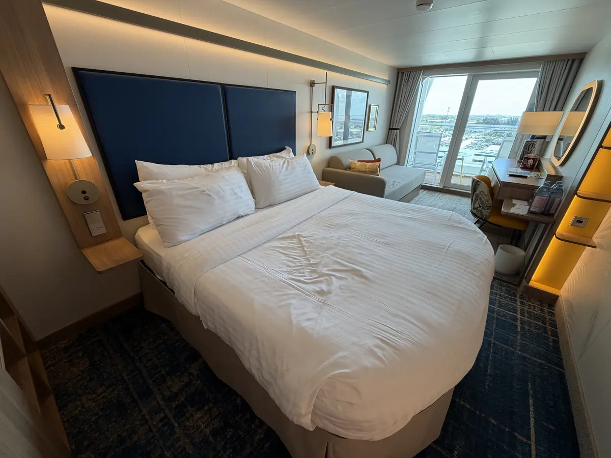 Connecting room